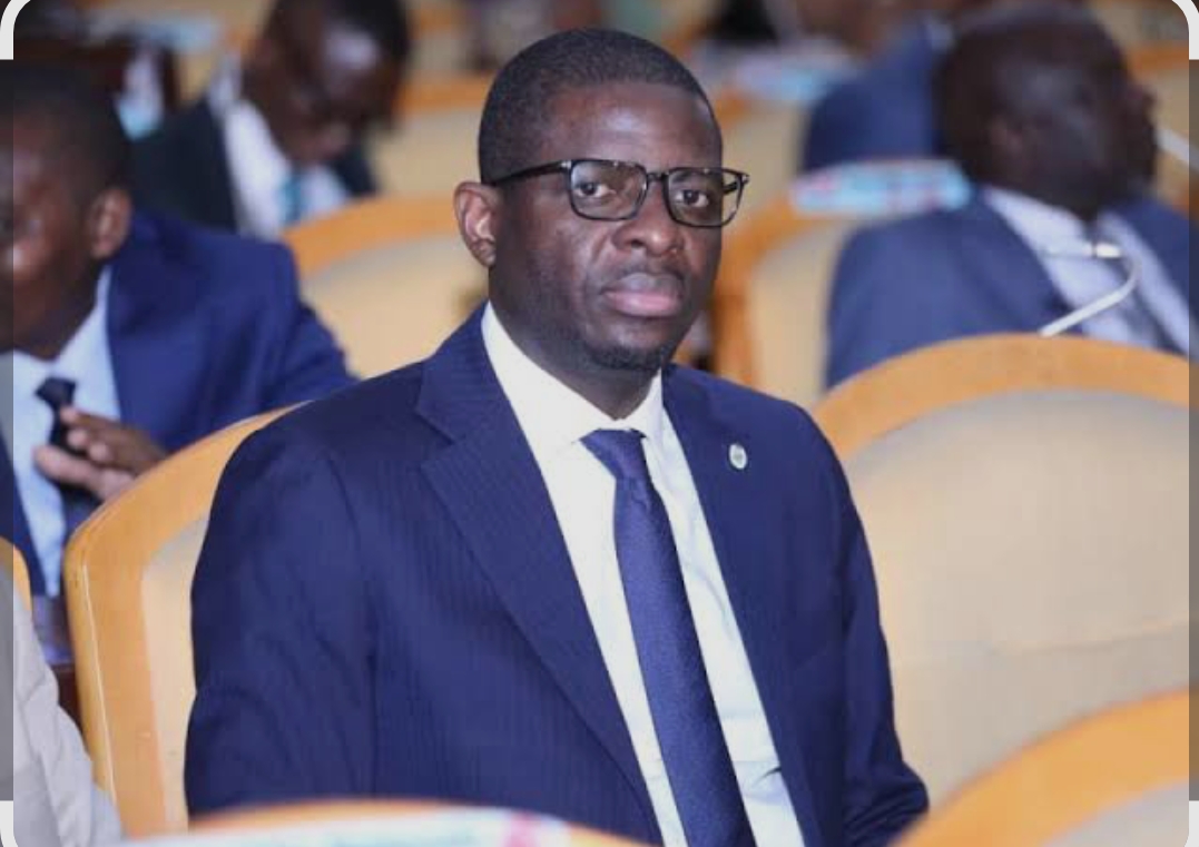 RDC / Assemblée Nationale : Éric Tshikuma interpelle le ministre de l'Emploi sur  les inégalités salariales dans le secteur minier.