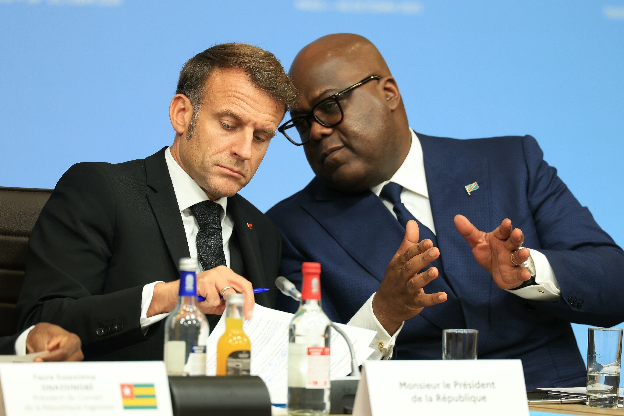 Politique — Paris investit 1,5 milliard d'euros pour la paix dans les Grands Lacs