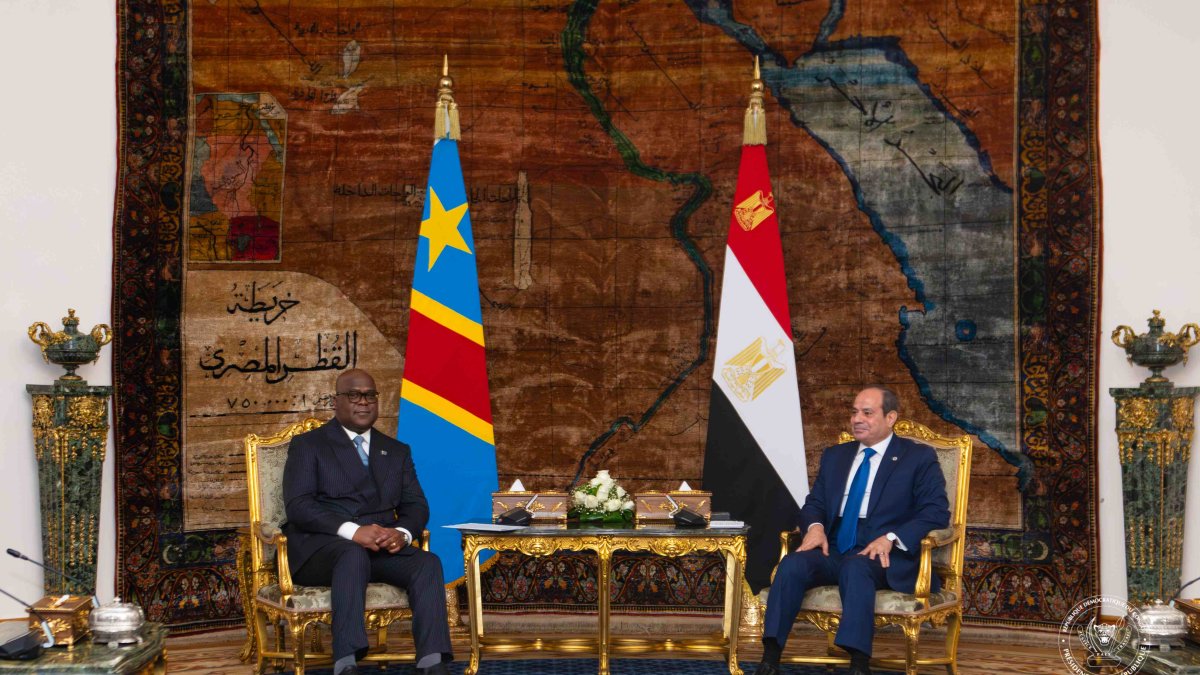 Politique — Félix Tshisekedi au Caire : Vers un renforcement de la coopération militaire avec l'Égypte